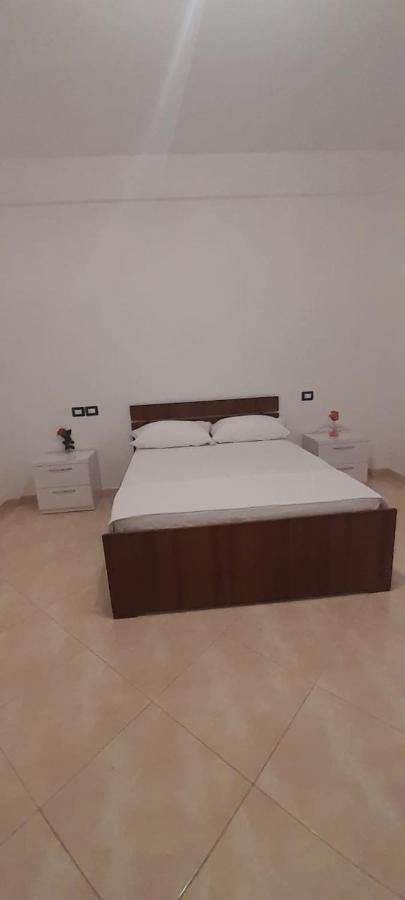 Appartamento privato. Durrës Esterno foto