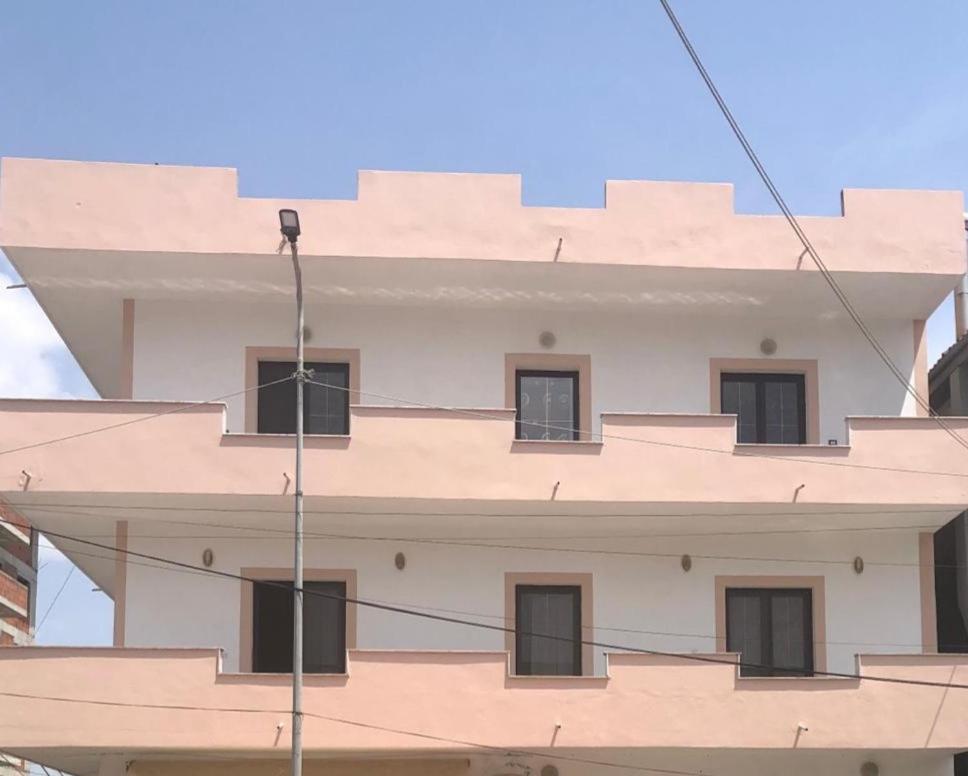Appartamento privato. Durrës Esterno foto