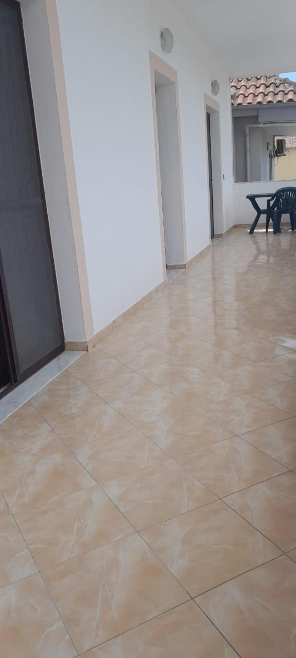 Appartamento privato. Durrës Esterno foto