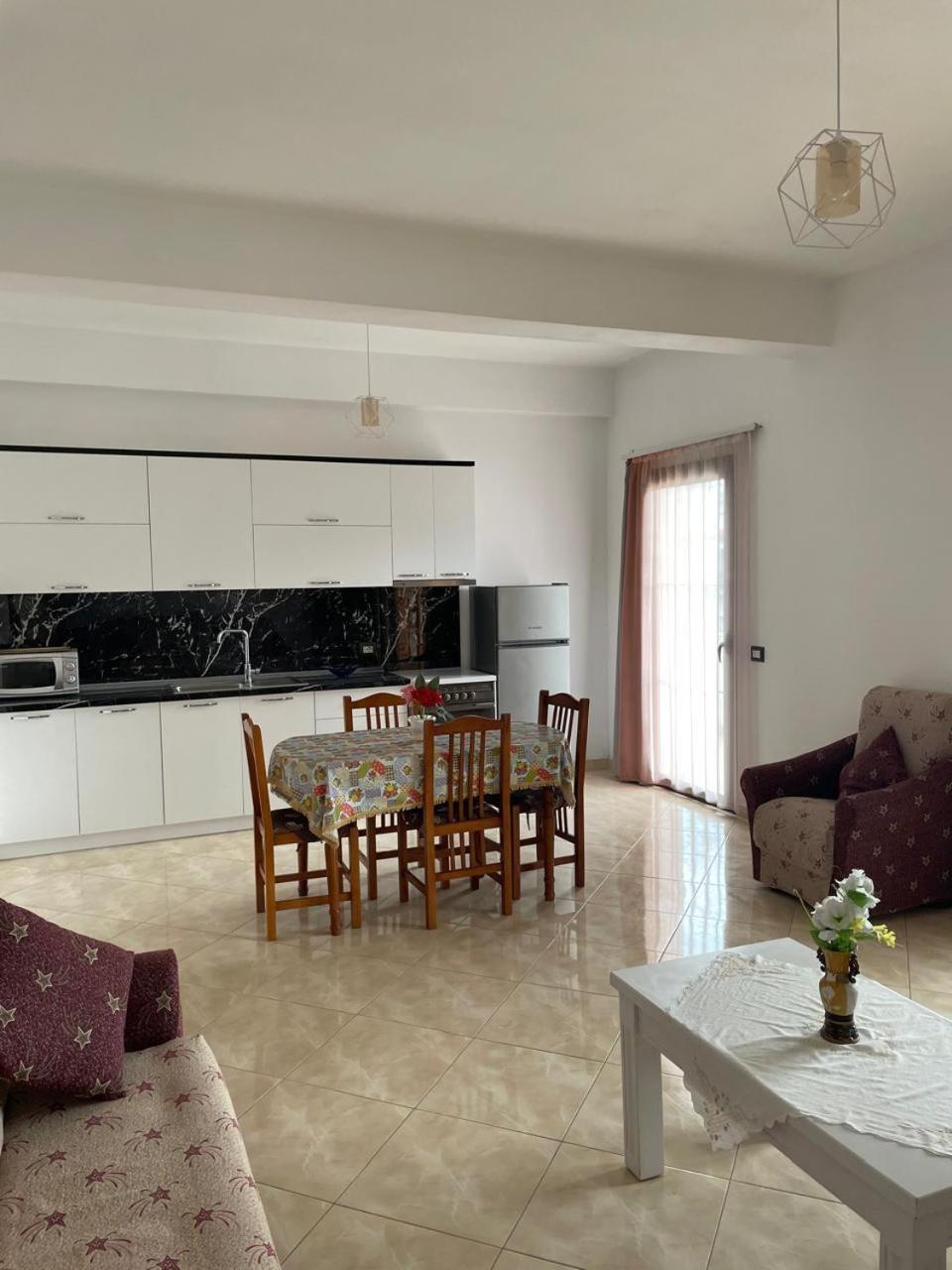 Appartamento privato. Durrës Esterno foto